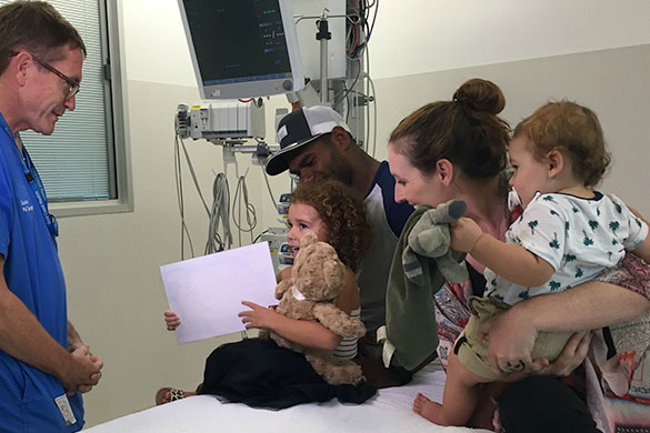 Mylie Walker was the 1000th patient to be treated at the Children’s Critical Care Unit. Unit Director Dr Phil Sargent presented Mylie with a certificate and teddy bear alongside Mylie’s Dad Shannon, Mum Casie and brother Ace